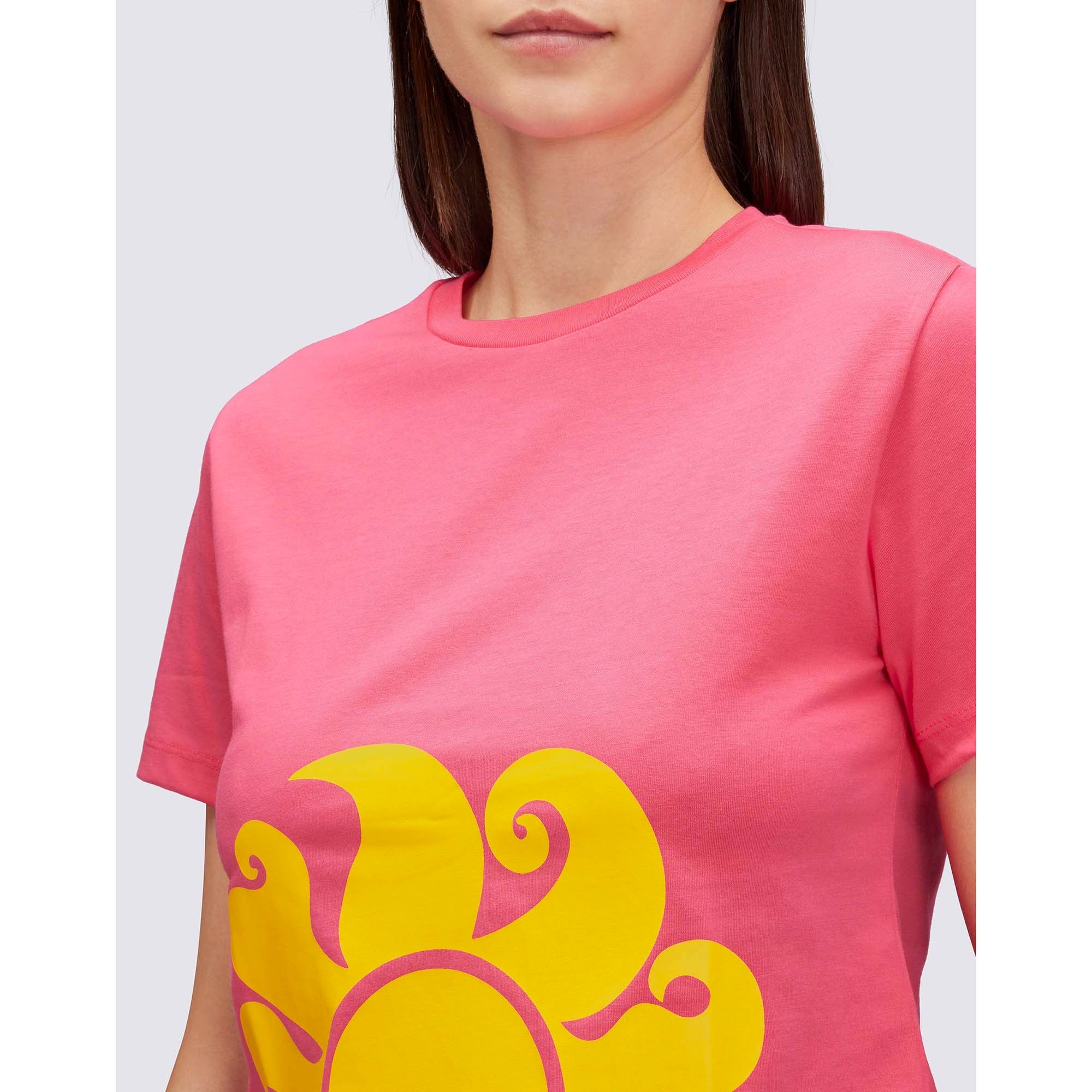 CROPPED_T-SHIRT_WITH_MAXI_LOGO_PRINT_W740TEJS000_A7001_Image_4