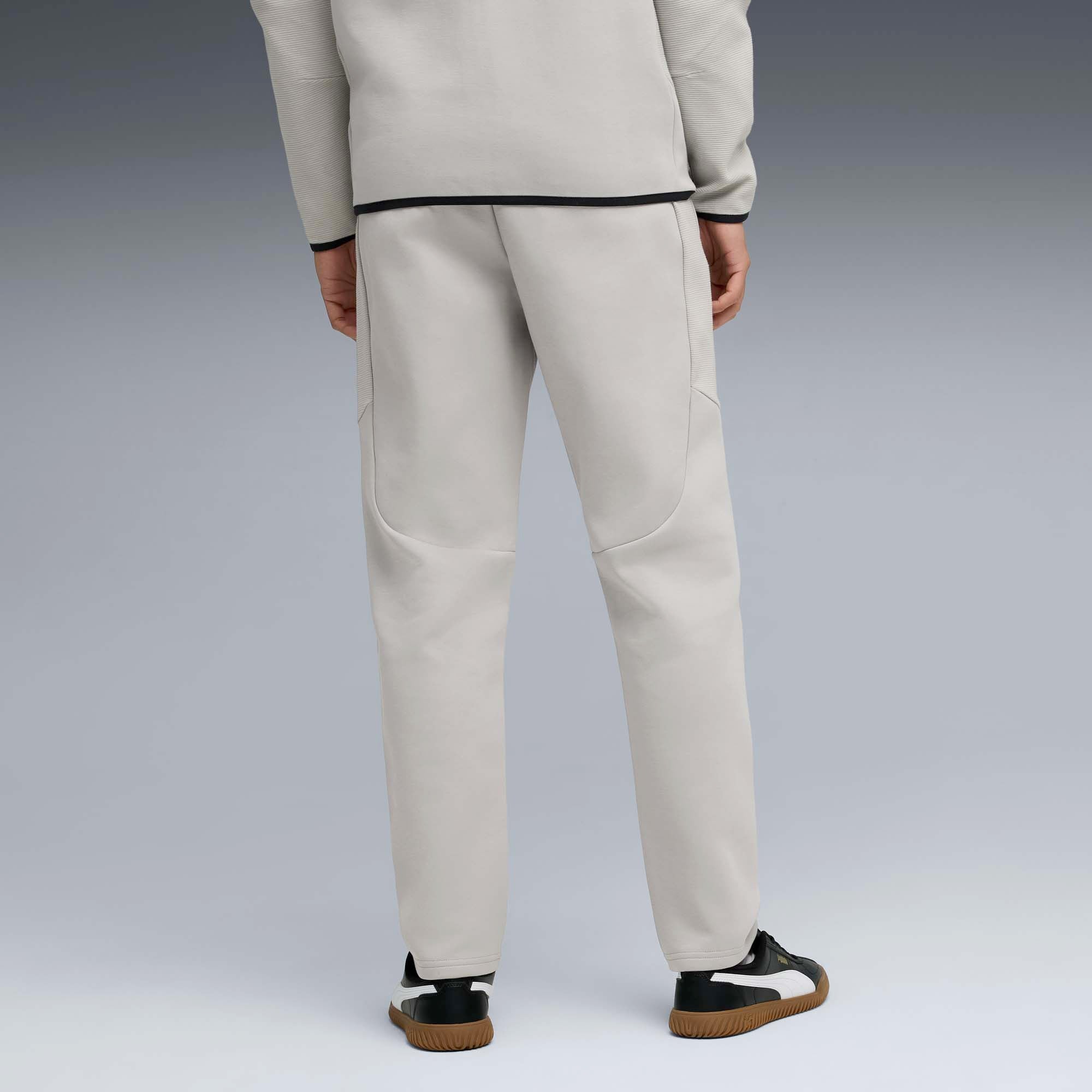 EVOSTRIPE_PANTS_DK_688234_63_Image_3