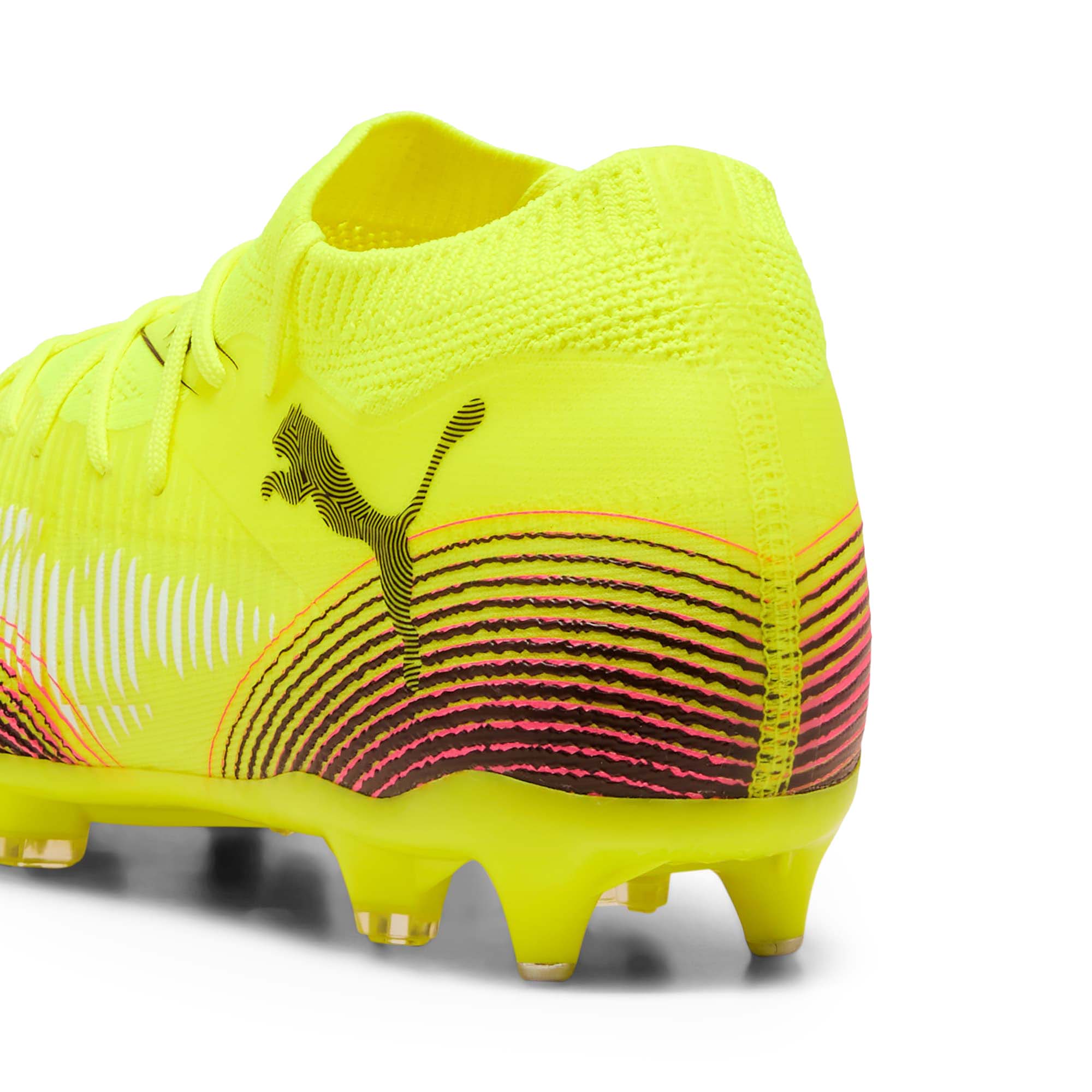 FUTURE_8_MATCH_MXSG_108367_03_Image_5