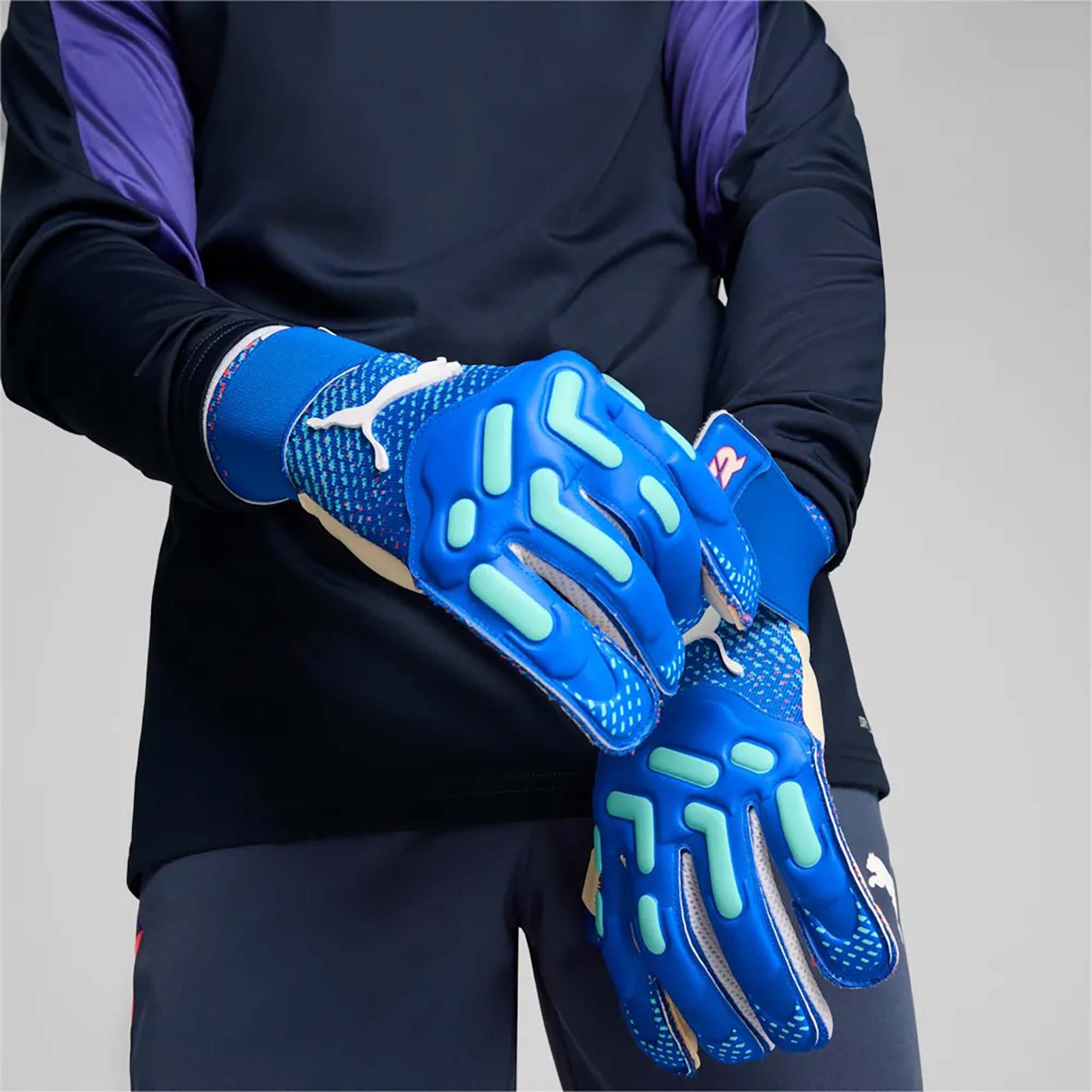 FUTURE_PRO_HYBRID_041924_04_Image_3