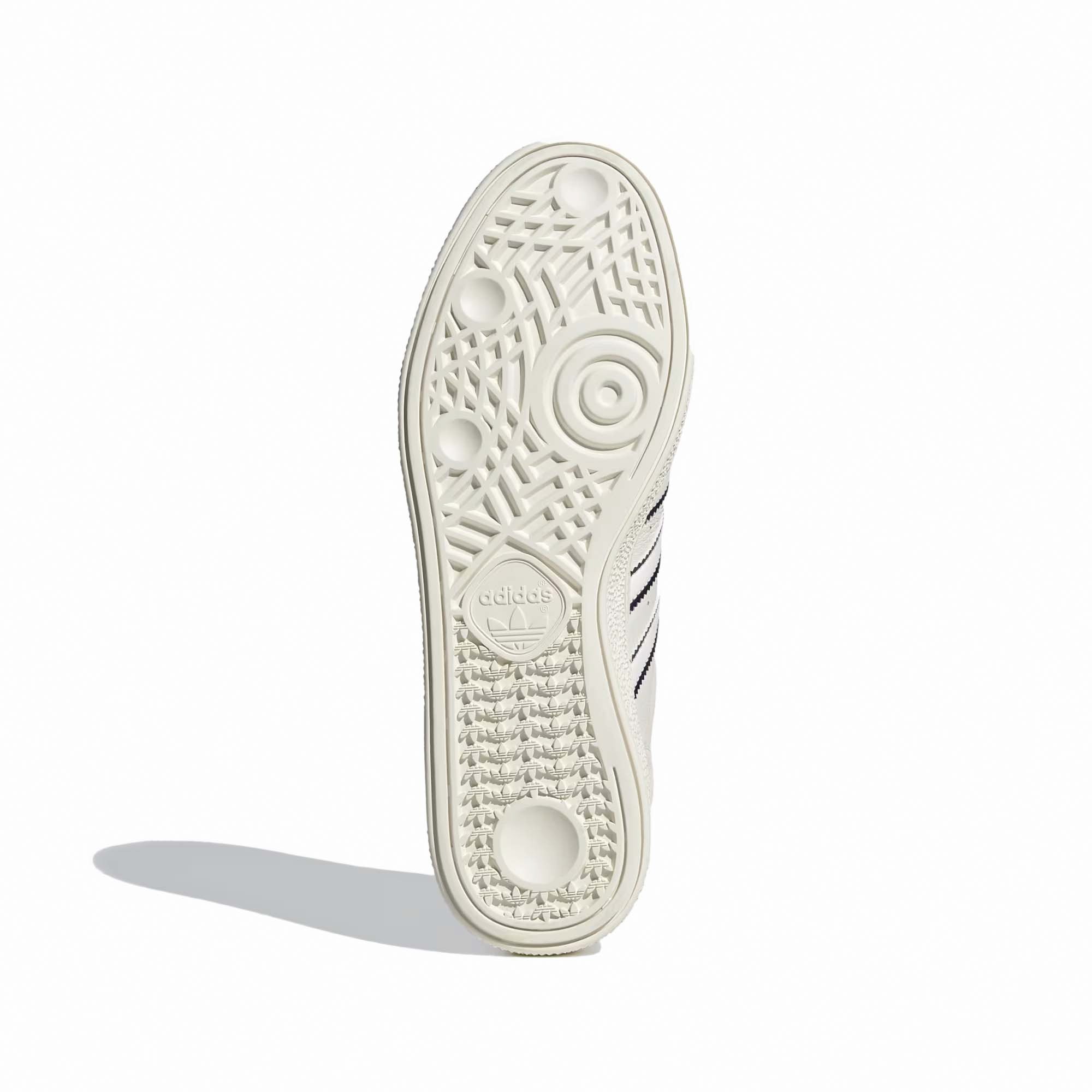 HANDBALL_SPEZIAL_IF1960_CLOUDWHI_Image_5