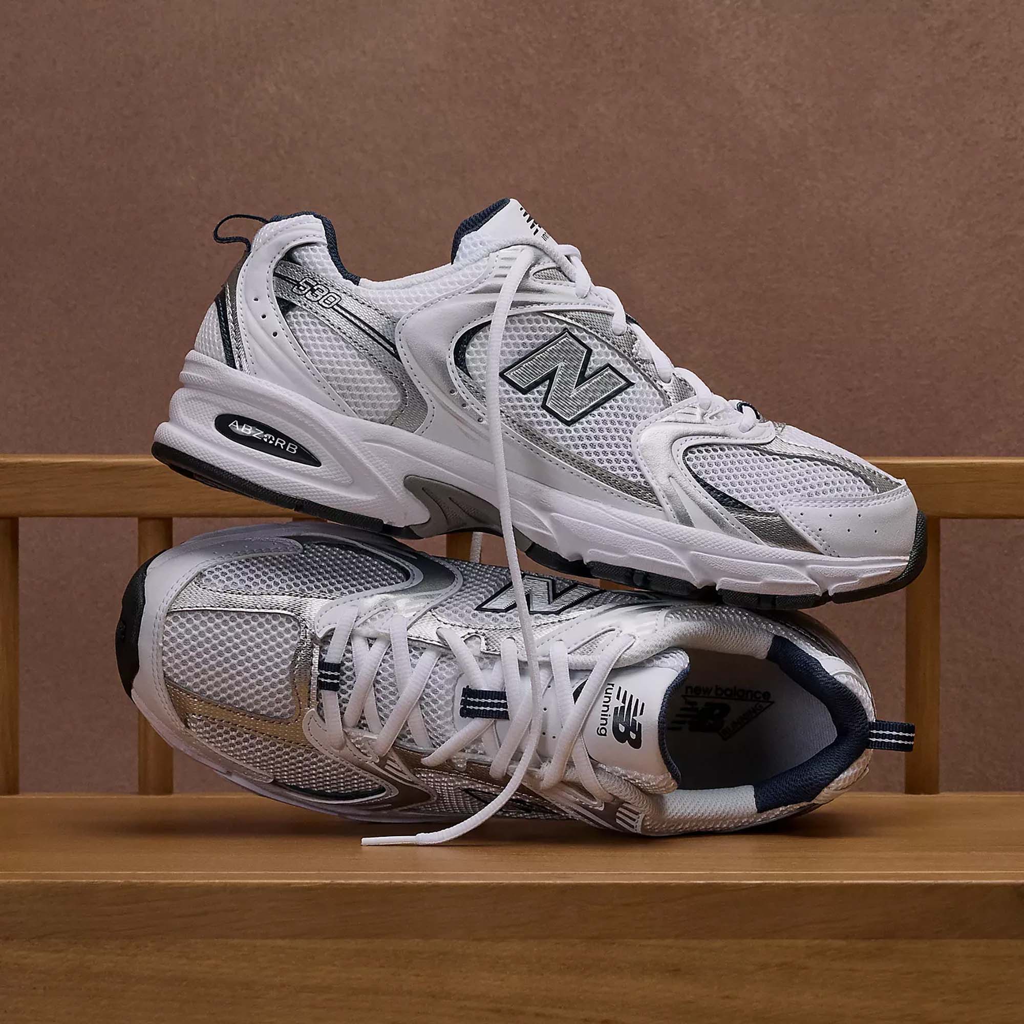 SCARPE_LIFESTYLE_UNISEX_VTZ_NBMR530SG_WHITEBL_Image_5
