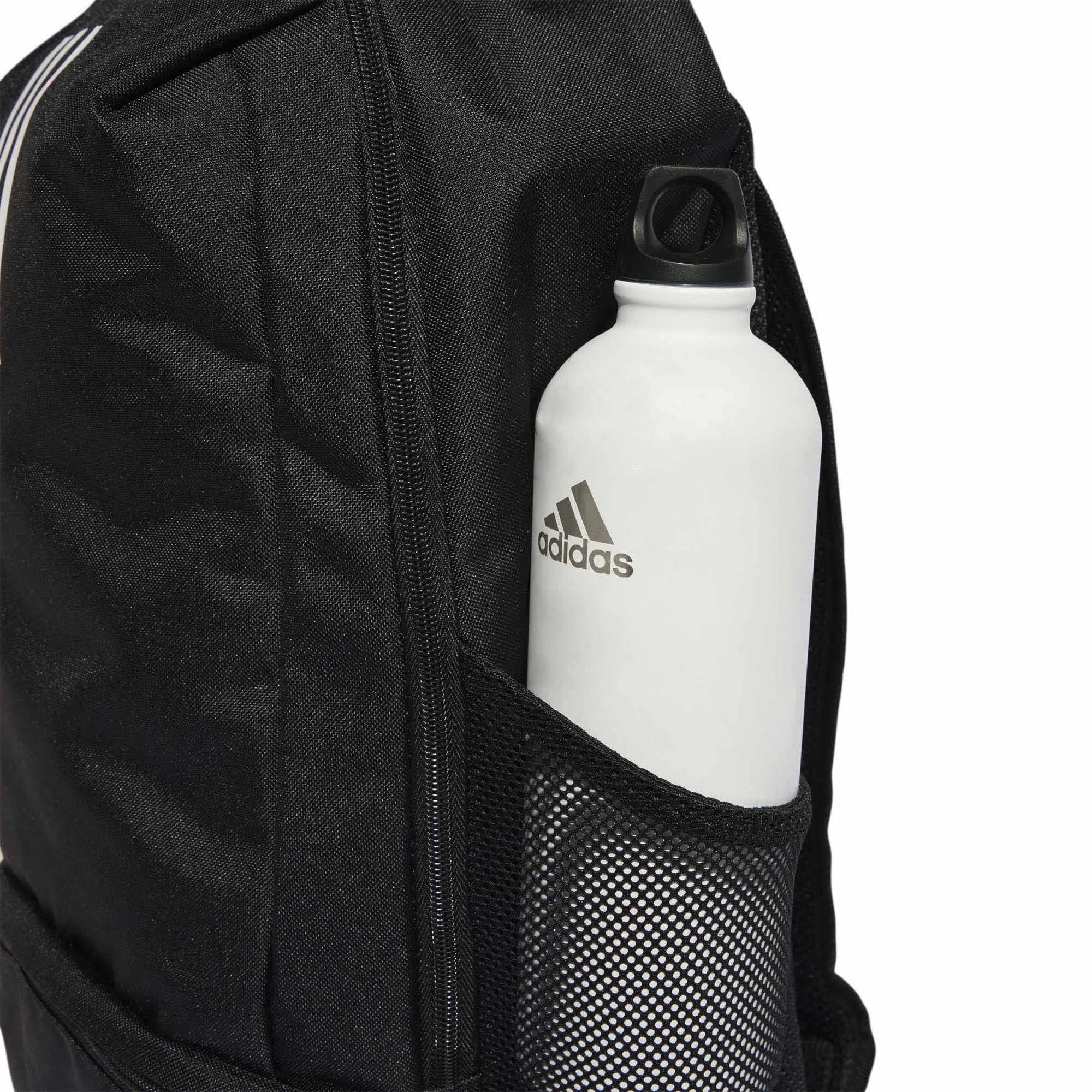 TIRO_L_BACKPACK_HS9758_BLACKWH_Image_5