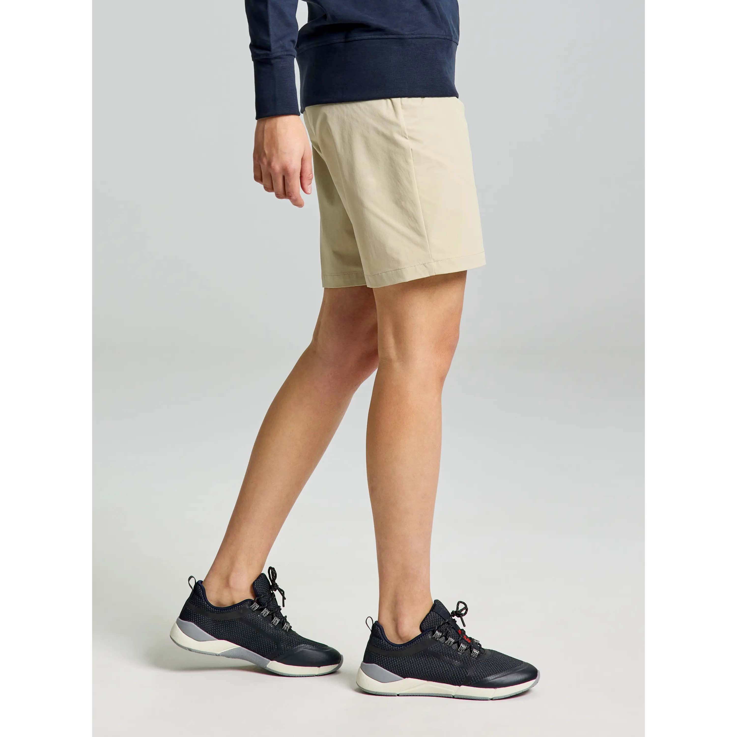 WS_TECH_CHINO_SHORT_A940005S01_W09_Image_4