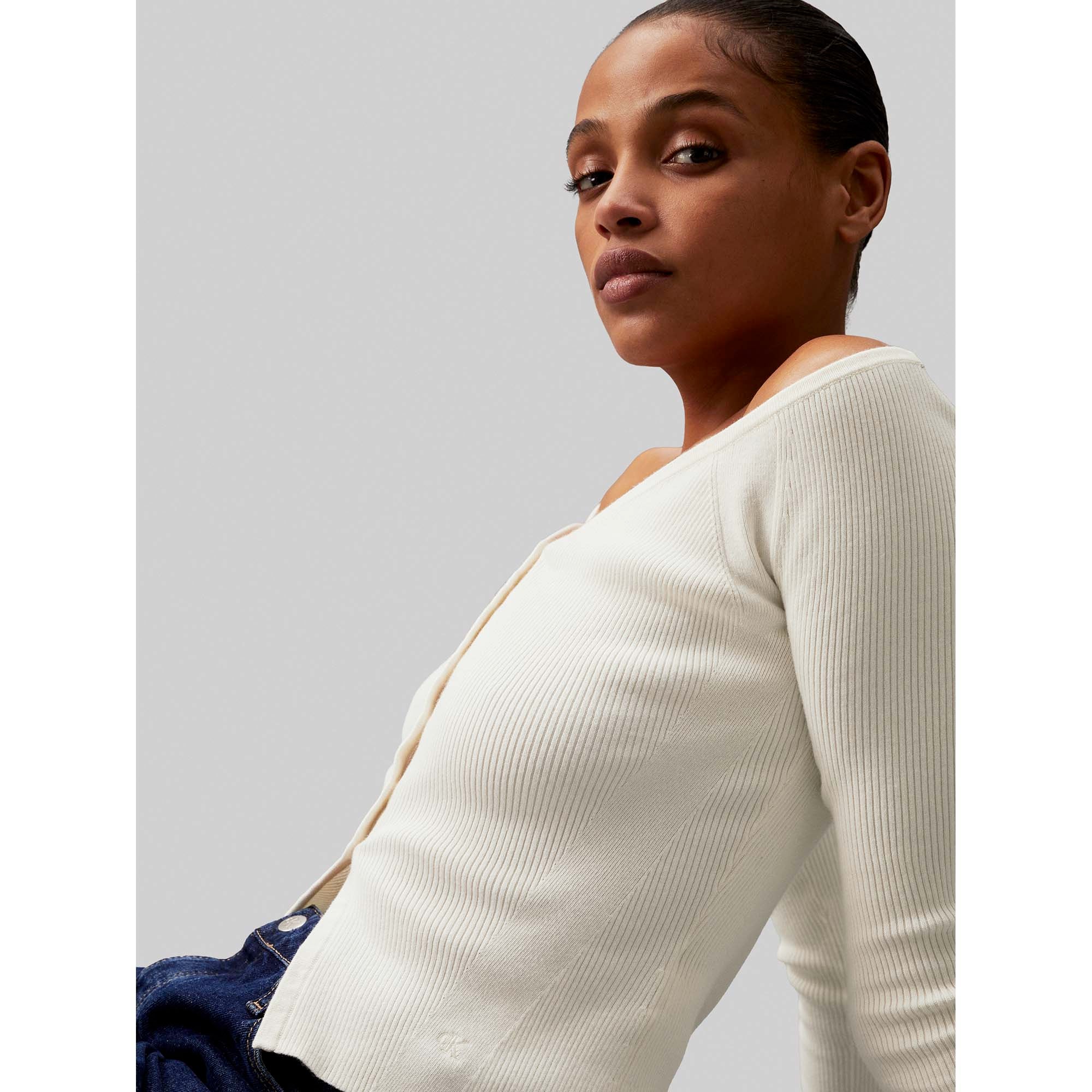 BUTTON_SWEATER_CARDI_J20J223610_YBI_Image_5