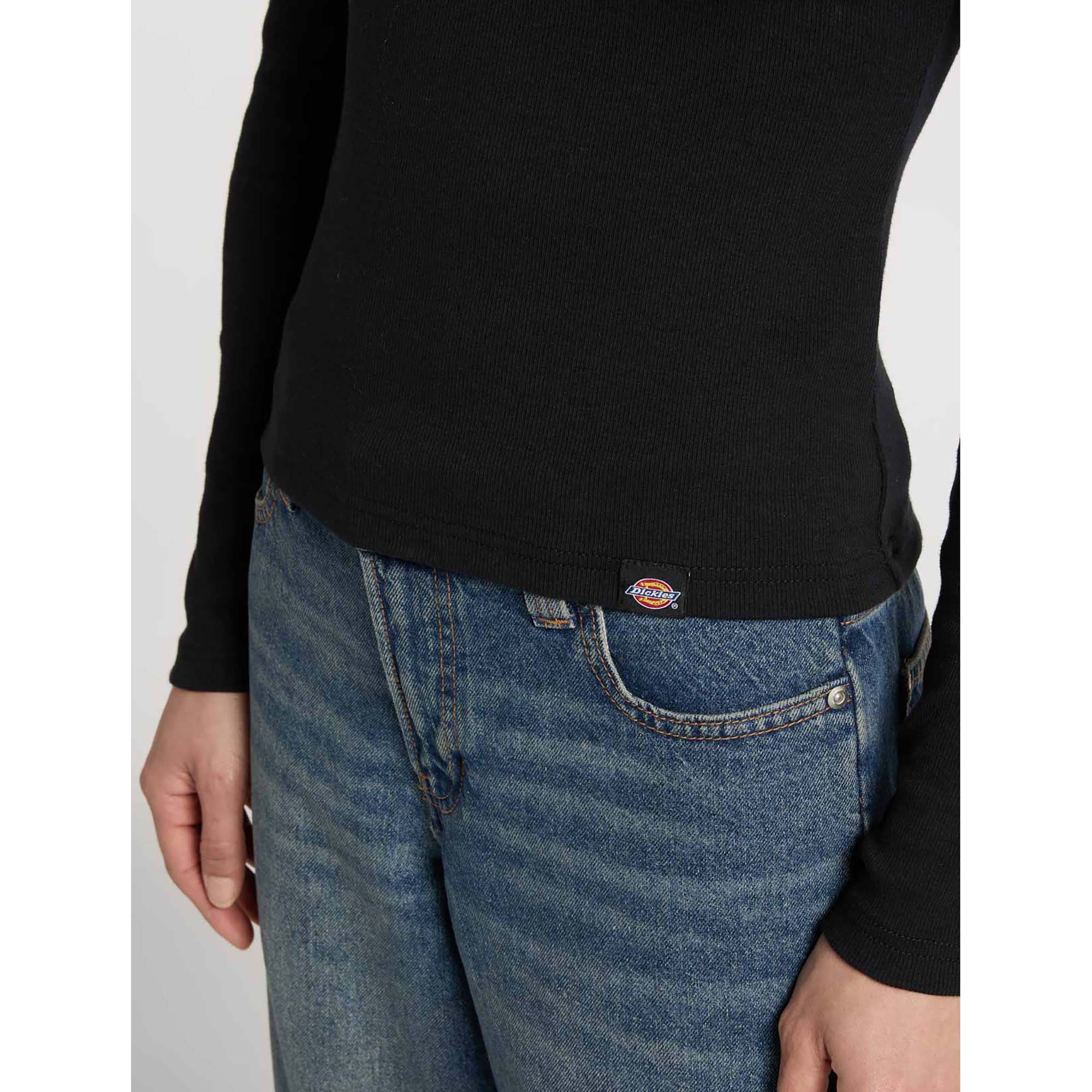 GLADEVILLE_TEE_LS_W_DK0A87QA_BLK1_Image_4