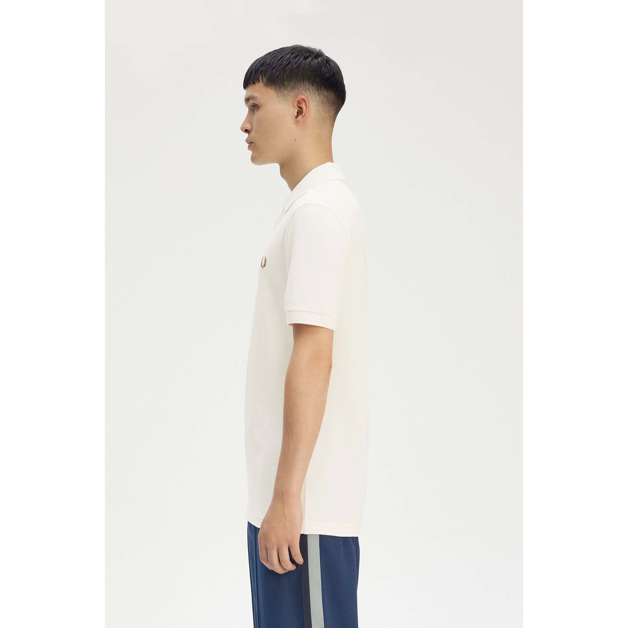 THE_FRED_PERRY_SHIRT_M6000_Y45_Image_4