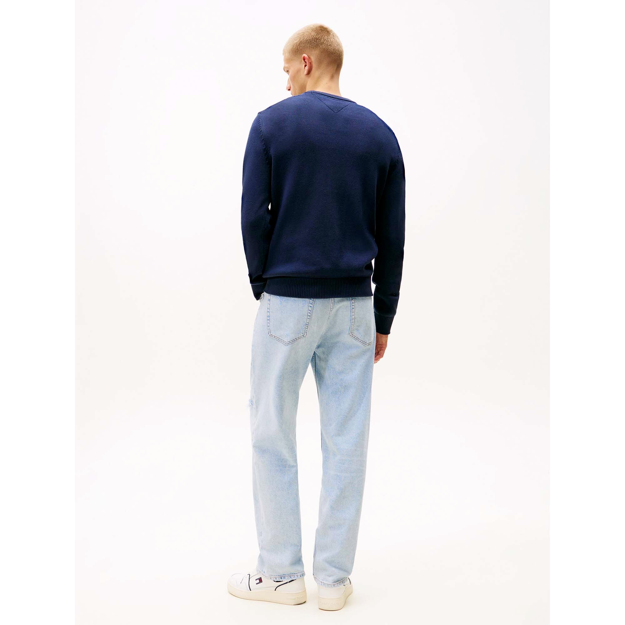 TJM_SLIM_ESS_SWEATER_DM0DM21787_C1G_Image_3